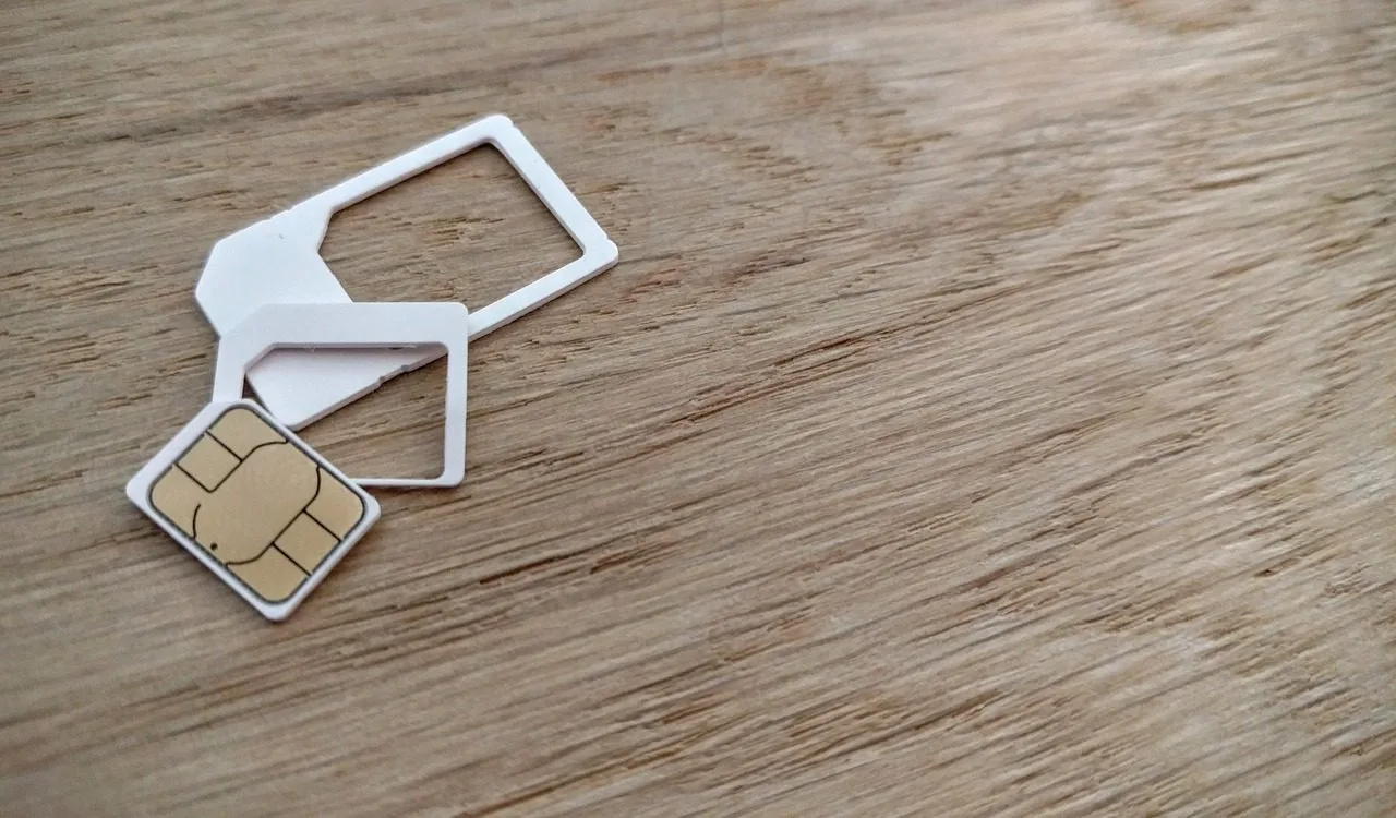 Kostenlose Sim-Karten und eSIM im Überblick